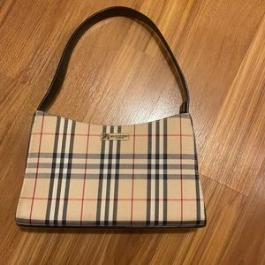 Burberry purse